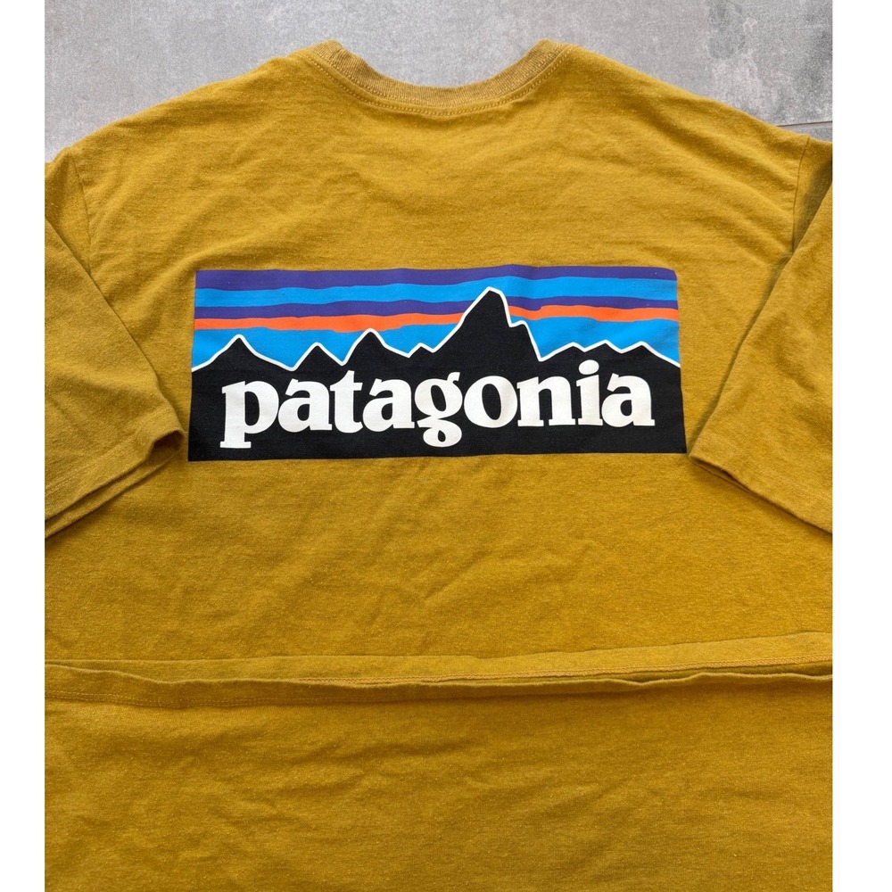 Patagonia Mens Responsibili-Tee P-6 Logo Graphic T-Shirt Mustard Yellow Medium